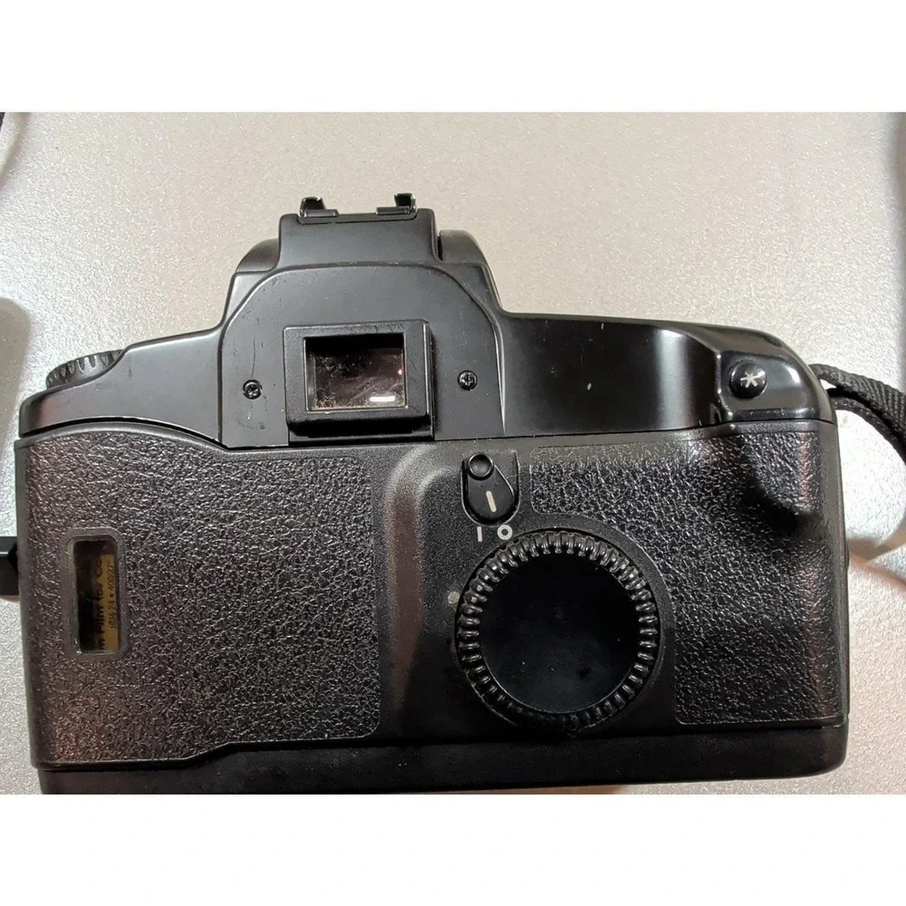 Canon EOS Elan 35mm SLR Film Camera Body Only Black Made in Japan TESTED & WORKS